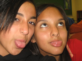 crazy pic of me and amanda!!